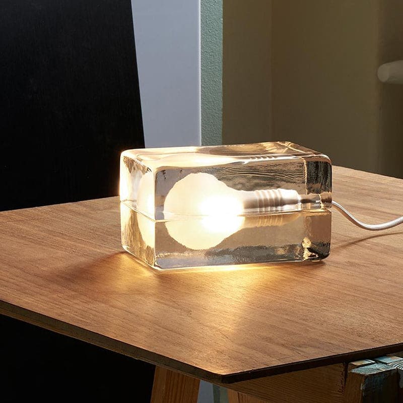 BrightCube - Minimalistische tafellamp met transparante glazen kubus